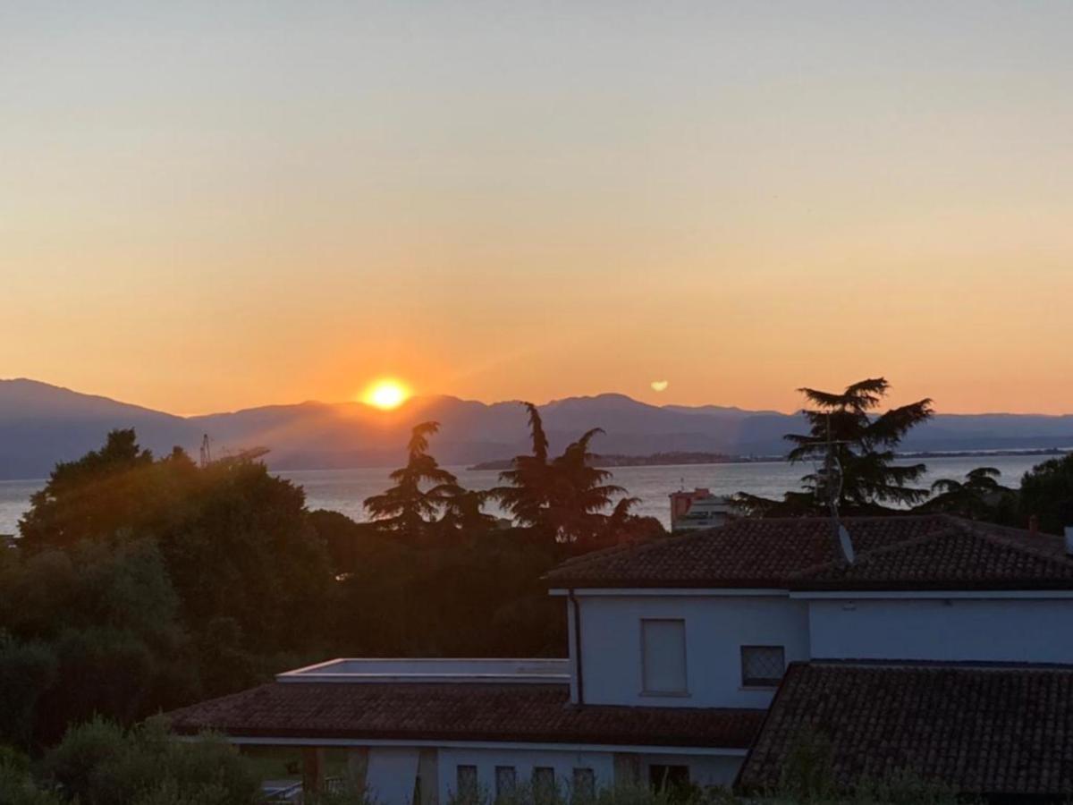 DesenzanoLoft Gardastar La stella del Lago Desenzano del Garda Exterior foto